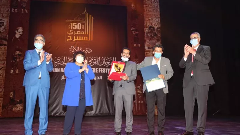 وزيرة الثقافة تُسلم جوائز الدورة 13 من القومى للمسرح