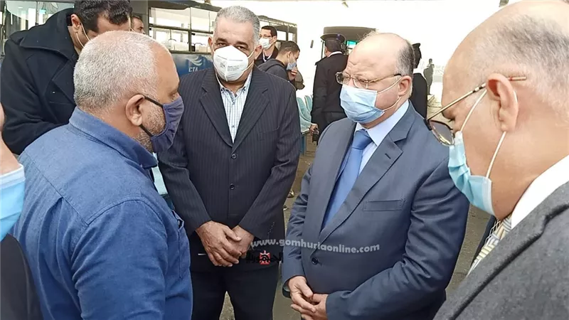 محافظ القاهرة فى جوله بميدان رمسيس والتحرير للتأكد من ارتداء المواطنين للكمامات بالصور