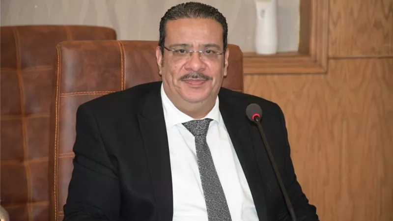 وقف الأنشطة والمؤتمرات والندوات واستكمال الدراسة اونلاين بجامعة القناة