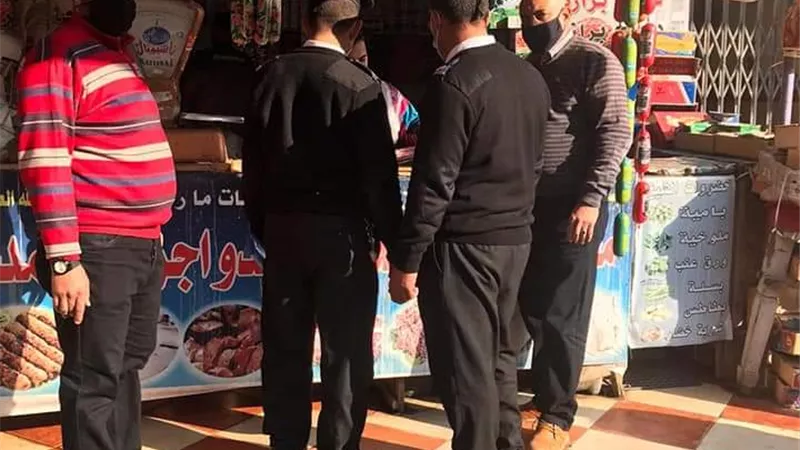حملة لإزالة الإشغالات والتعديات بمدينة بلطبم