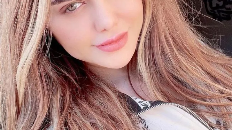 رانيا ملاح تبهر متابعيها بإطلالة ساحرة فى أول صورة من 2021