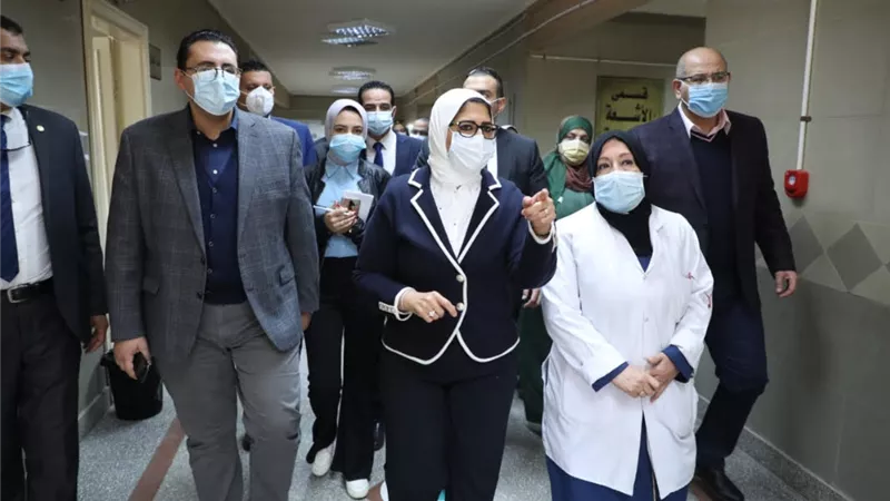 وزيرة الصحة تتفقد مركز طبي القطامية تمهيدًا لبدء تلقي المواطنين لقاح فيروس كورونا