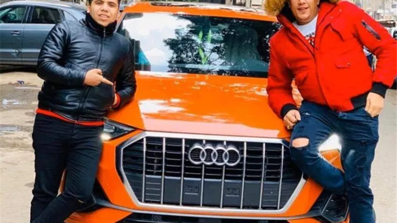 احنا عايزين الى يعلمنا.. حمو بيكا يسخر من عمر كمال.. فيديو