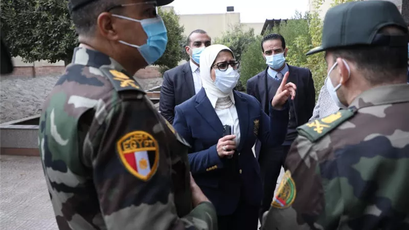 وزيرة الصحة تتفقد مركز طبي النزهة الجديدة تمهيدًا لبدء توزيع لقاح كورونا