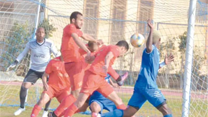 كوكاكولا يهزم الزرقا بهدف