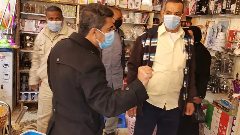 حملة لتطبيق الإجراءات الإحترازية بالبياضية جنوب الأقصر