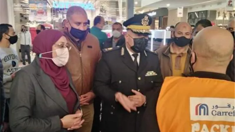 نائب محافظ القاهرة تفاجئ كارفور المعادى وسيتى سنتر ..صور