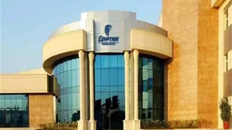 لأول مرة أكاديمية مصرللطيران للتدريب تمنح دبلومة إعداد القادة