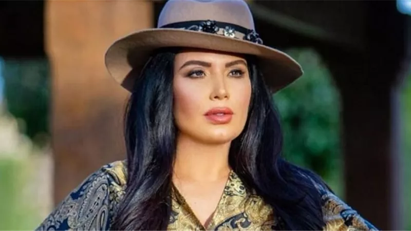 عبير صبري - رفضت إنجاب أطفال وندمت على إرتداء الحجاب وعلى خلعه