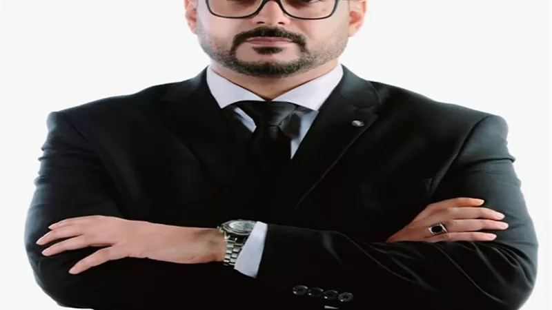 أحمد عبدالشافي ينتهي من أحدث كتبه 