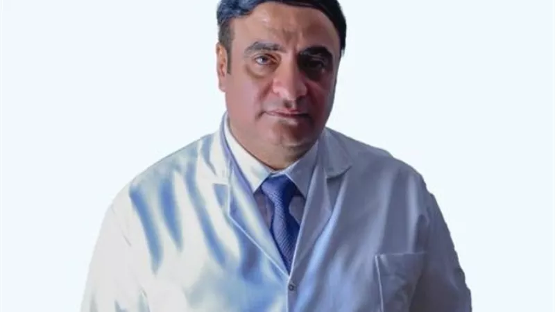 أستاذ جراحات السمنة يوضح الفرق بين تكميم المعدة وتحويل المسار لإنقاص الوزن