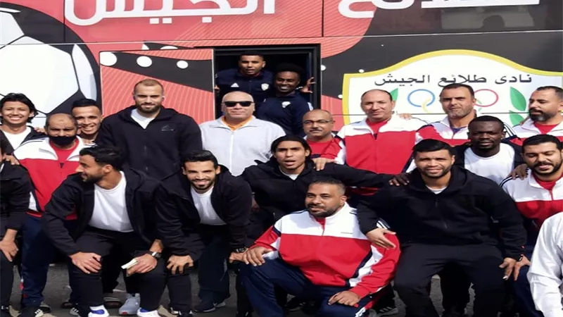 ياسر وعبد العزيز والسويركي مع جهاز بسيوني في طلائع الجيش