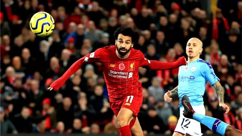 رغم الإغلاق.. جونسون يمنح الدوري الإنجليزي 