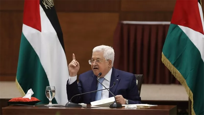 أول تعليق من عباس على موقف قمة الخليج من القضية الفلسطينية