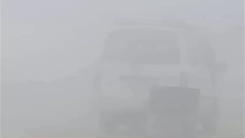 اغلاق طريق الفيوم الصحراوى بسبب الشبورة المائية الكثيفة