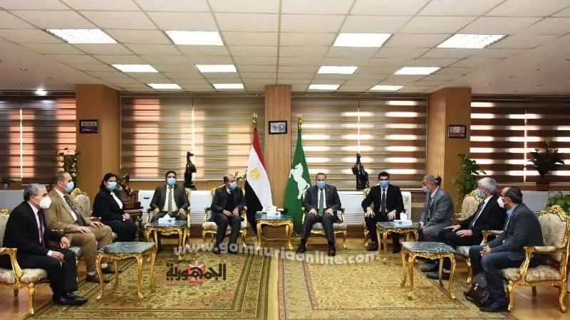 محافظ الشرقية : الإنتهاء من ميكنة الإستحقاقات وشئون العاملين بالديوان العام..صور