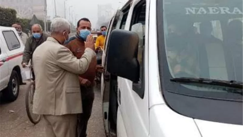 حملات تفتيشية بالشرقية علي الأنشطة التجارية وقائدي المركبات وغرامات فورية على ممتنعى إرتداء الكمامات الواقية