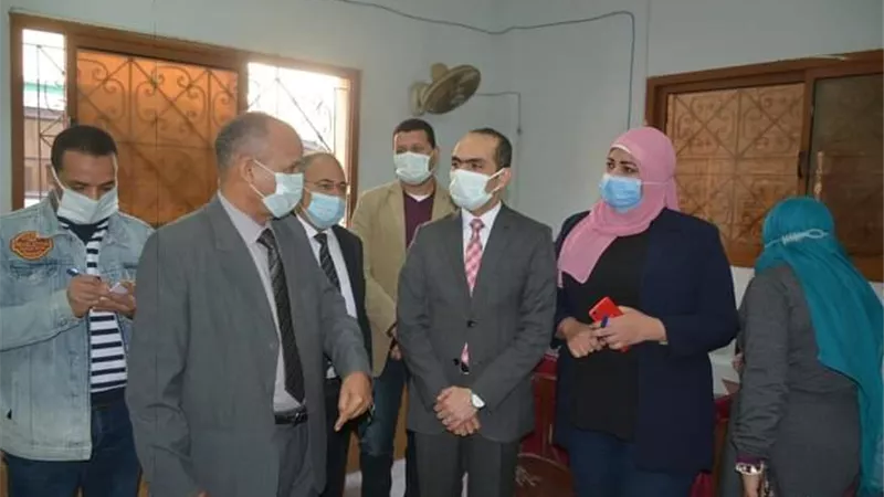 نائب محافظ سوهاج يتفقد إدارة خدمة المواطنين بمديرية التضامن الاجتماعي