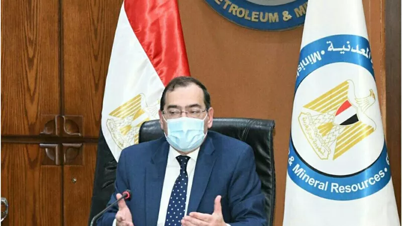 وزير البترول: الدعم الرئاسي والحكومي فرصة قوية للتوسع فى المشروع القومي لاستخدام الغاز كوقود للسيارات