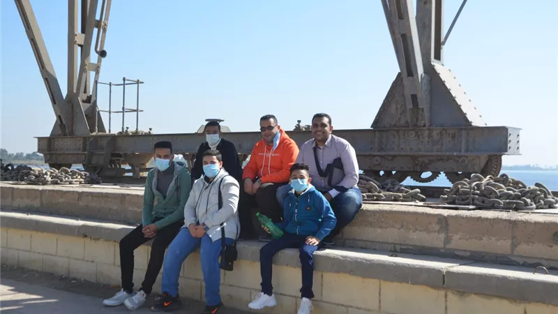 الأقباط يحتفلون بعيد الميلاد فى شوارع مدينة إسنا جنوب الأقصر