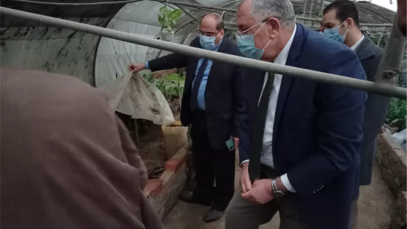 وزير الزراعة يقوم بزيارة مفاجئة لمشتل المنيب