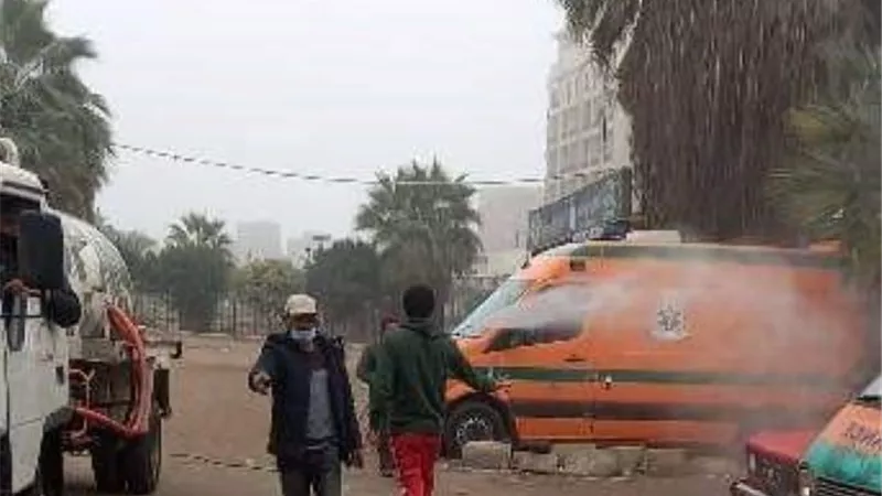 تكثيف أعمال التعقيم بالمساجد قبل وبعد الصلوات وبالشوارع المحيطة.. بالصور