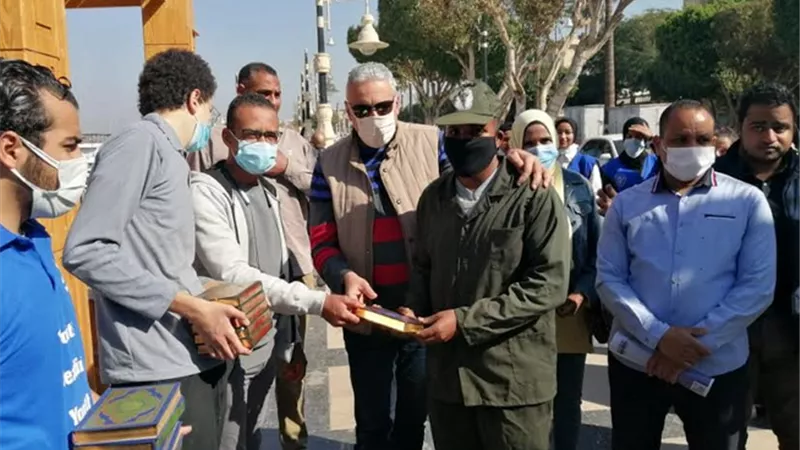 رئيس مدينة الأقصر يطلق إشارة البدء لتفعيل مبادرة 