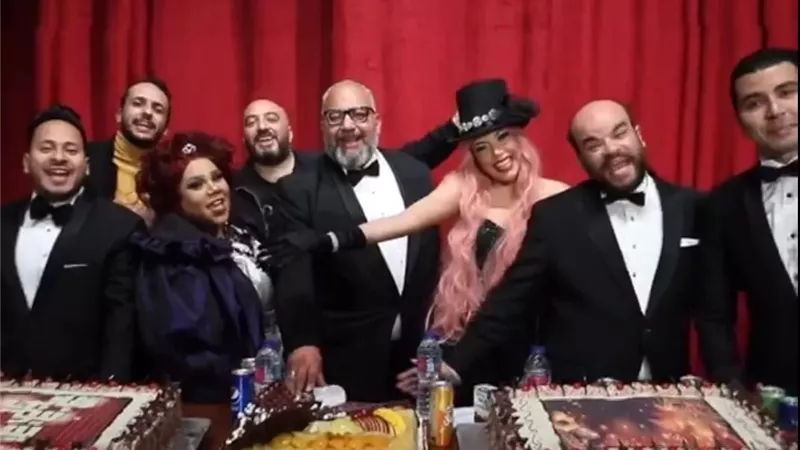 بيومي فؤاد ونجوم مسرح مصر في 