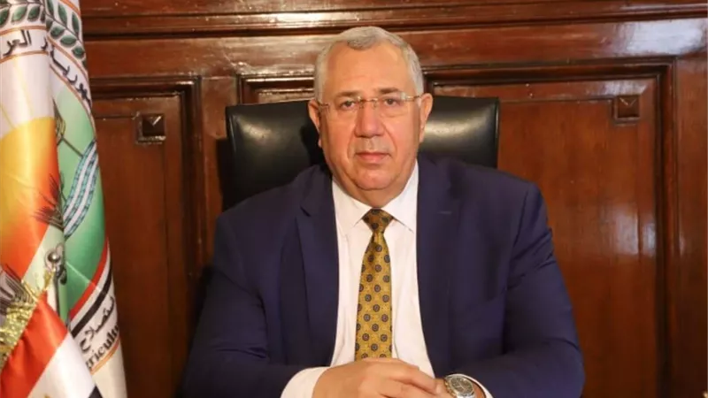 وزير الزراعة يعتمد 60 مليون جنيه لإنشاء وتطوير 42 مركز تجميع ألبان في 6 محافظات