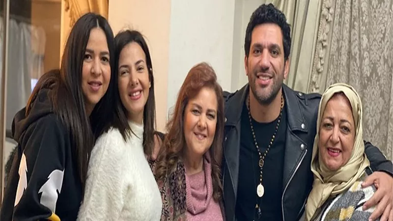 عظيمة وحنونة.. دنيا سمير غانم تودع حماة شقيقتها بكلمات مؤثرة