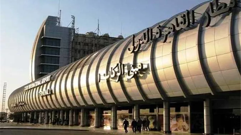 اليوم.. مطار القاهرة ينقل 32 ألف راكب على متن 267 رحلة
