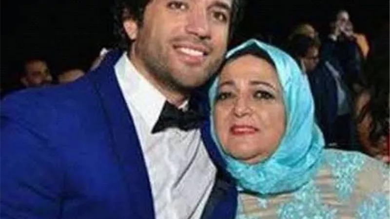 لطيفة تنعى والدة حسن الرداد