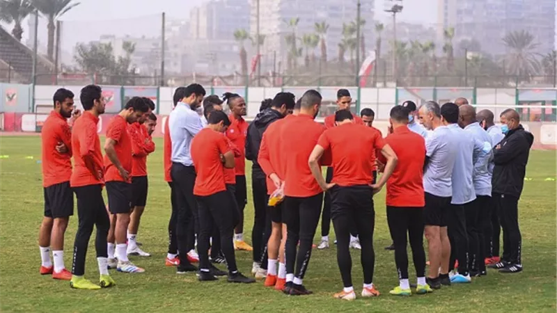 موسيمانى يعقد جلسة مع لاعبى الاهلى