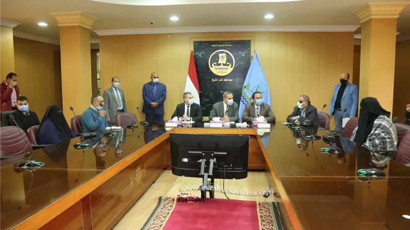 محافظ كفرالشيخ يستقبل زوجات الصيادين المفرج عنهم فى ليبيا