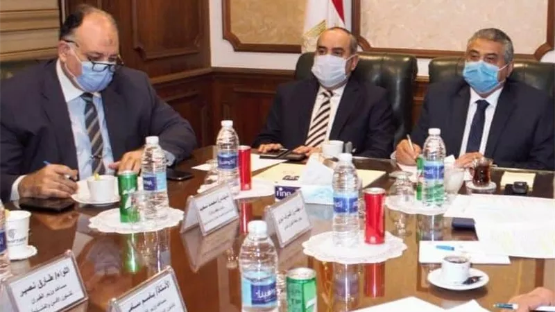 وزير الطيران يبحث مع وزير البنية التحتية والنقل السودانى سبل التعاون بين الجانبين