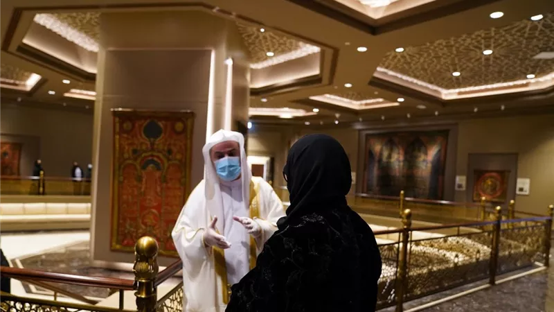 جواهر القاسمي:مجمع القرآن الكريم بالشارقة بقعة نور تضيء بحقيقة الإسلام وسماحته واعتداله
