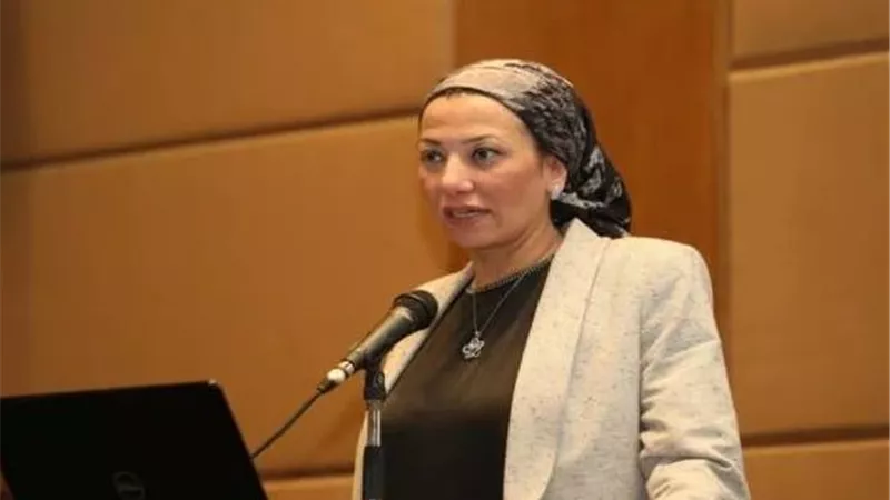 وزيرة البيئة تؤكد خلو ترعة الملاح بأسيوط من التماسيح