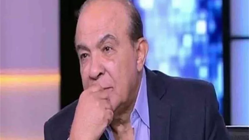 عادل امام ينعى رحيل هادى الجيار بكلمات مؤثرة