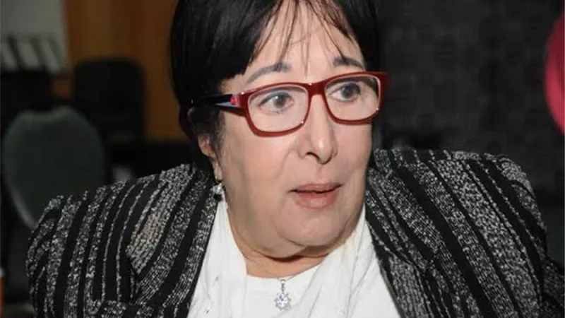 تعليق صادم من سميرة عبد العزيز عن أزمة رحاب الجمل وباسم سمرة