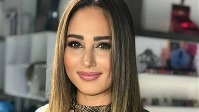 رحاب الجمل تتعرض لضربة قوية جديدة بعد أزمتها مع باسم سمرة