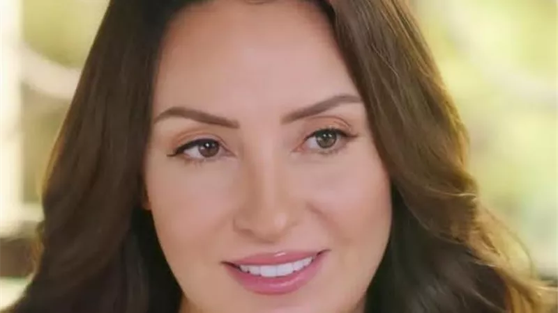 بإبتسامة رقيقة .. نرمين الفقى تشارك متابعيها أحدث إطلالتها
