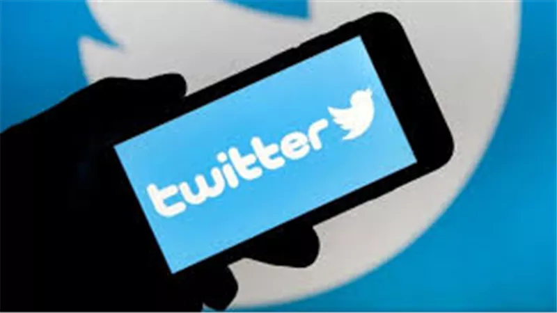 تويتر يغلق أكثر من 70 ألف حساب منعا لترويج العنف