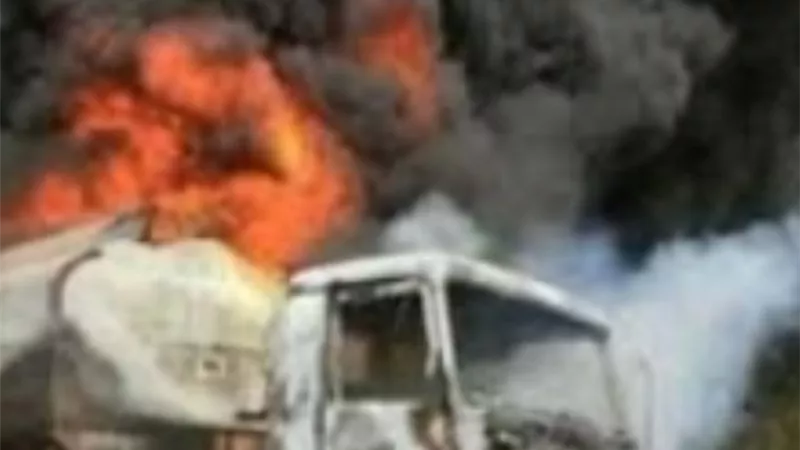 تفحم سائق في انفجار تنك سيارة نقل مواد بترولية بالدقهلية