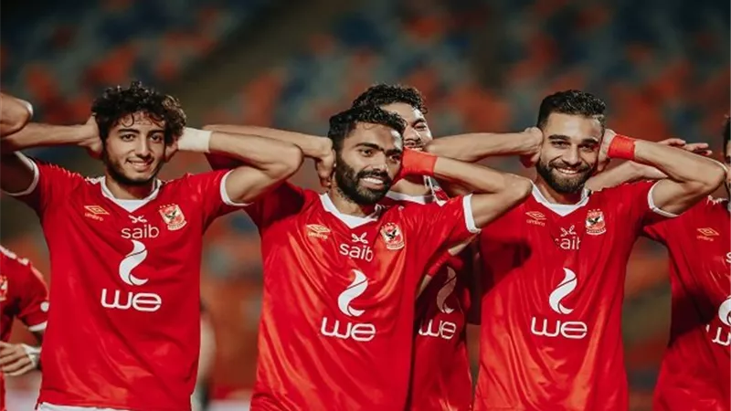 الأهلى يخطف صدارة الدورى من الزمالك بعد رباعية الإنتاج