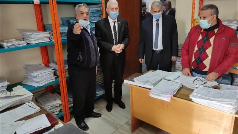 رئيس مصلحة الجمارك يتابع انتظام العمل بمركز الخدمات اللوجستية بميناء الإسكندرية