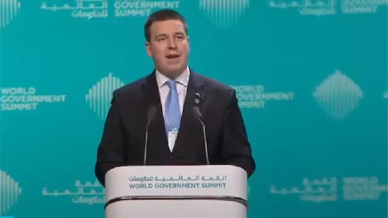 رئيس وزراء يستقيل من منصبة على ظل فضيحة فساد
