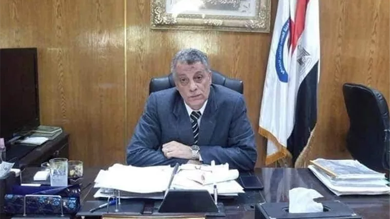 مدير عام التأمين الصحى بنى سويف يتابع إنتظام العمل