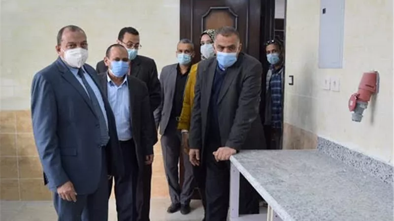 جولة تفقدية لرئيس جامعة بني سويف فى كلية علوم الأرض