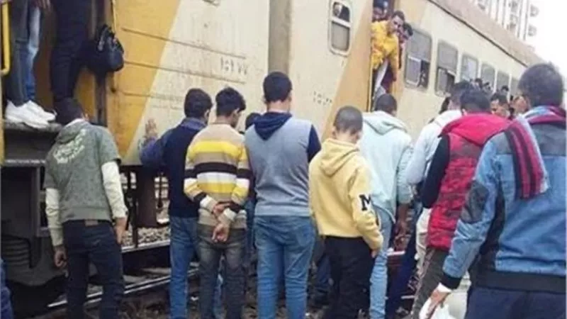 إصابة طفل سقط علي شريط السكة الحديد في الدقهلية