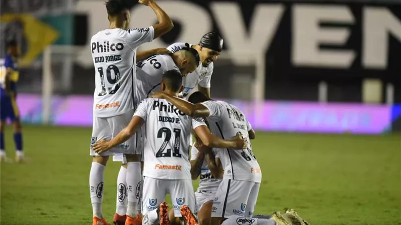 سانتوس يكتسح بوكا جونيورز بثلاثية ويتأهل لنهائي كأس ليبرتادوريس